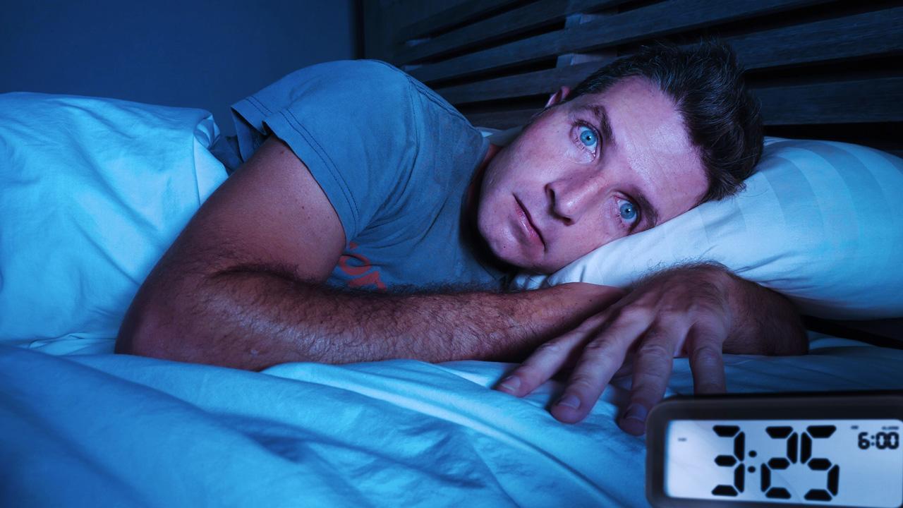 Kronik insomnia belirtileri nelerdir? Uykusuzluk ve gece uyumamak bedende ne yapar?