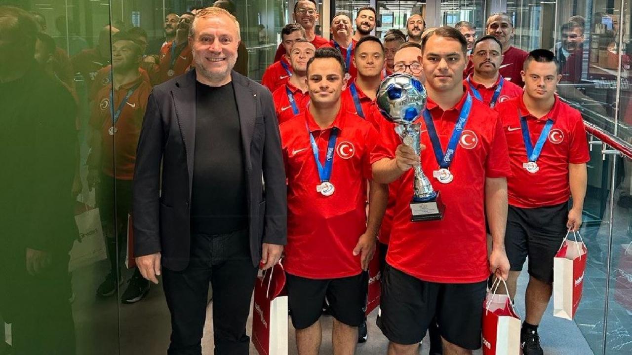 Özel Futsal Ulusal Ekibi'nin "Başkan Erdoğan" hayali